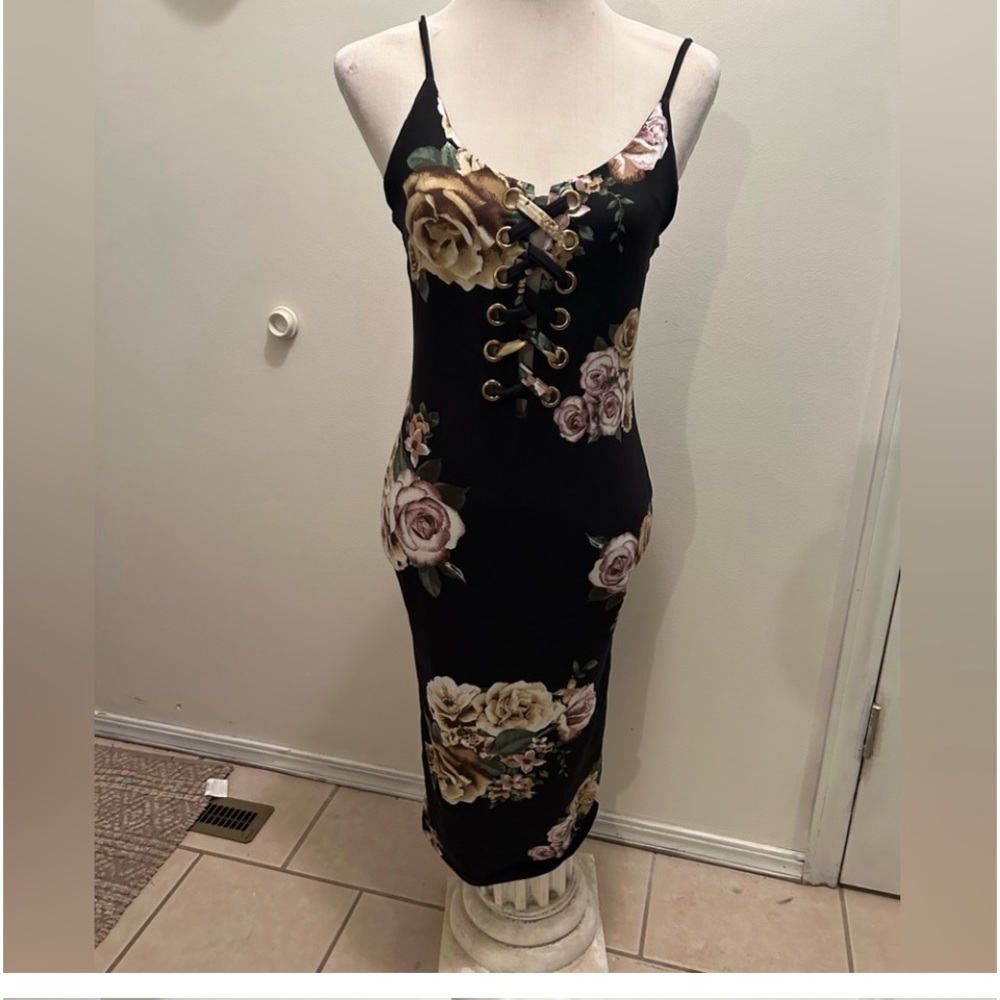 Iris Floral Print dress black roses Large lace up front spandex body con